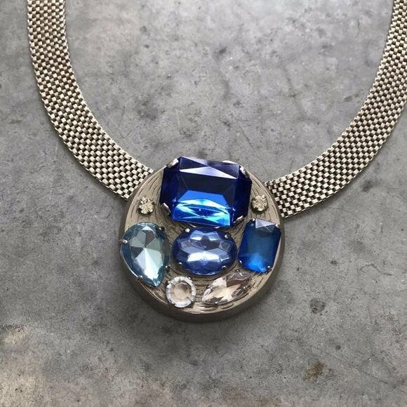 1980s Statement Blue Silver Crystal Stainless Steel Pendant Chainlink Necklace - Picture 8 of 10
